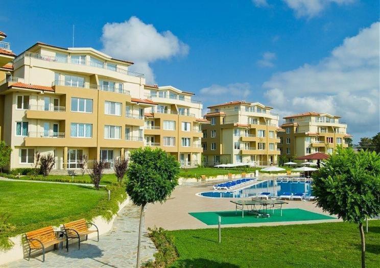 Аппартамент Pines Beach Resort Byala  Εξωτερικό φωτογραφία